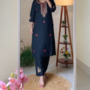 টু পিস এমব্রটারি ডিজাইন-কালো ১